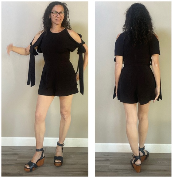 Keepsake The Label Two Minds Cold Shoulder Blck Playsuit Romper sz Medium - Picture 6 of 16